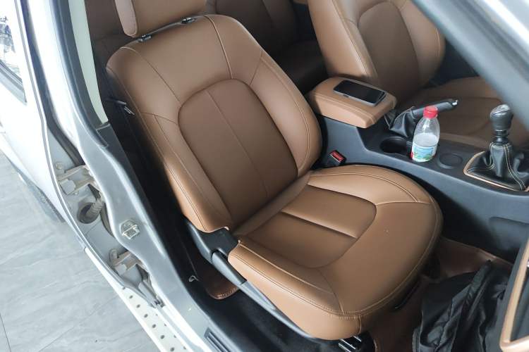 Used Great Wall Wingle 7 2021 2.0T Gasoline Two-Wheel Drive Elite Version with Large Double Cabin GW4C20B Right Front Seat