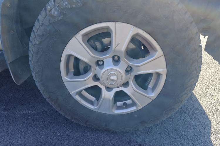 Used Great Wall Wingle 7 2021 2.0T Diesel Two-Wheel Drive Value Edition Big Double GW4D20M Right Front Wheel Hub