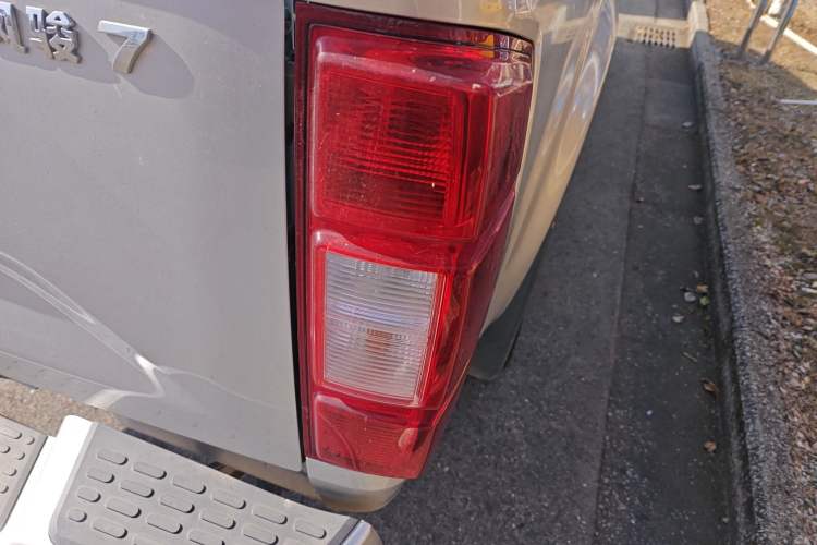 Used Great Wall Wingle 7 2021 2.0T Diesel Two-Wheel Drive Value Edition Big Double GW4D20M Right Rear Taillight