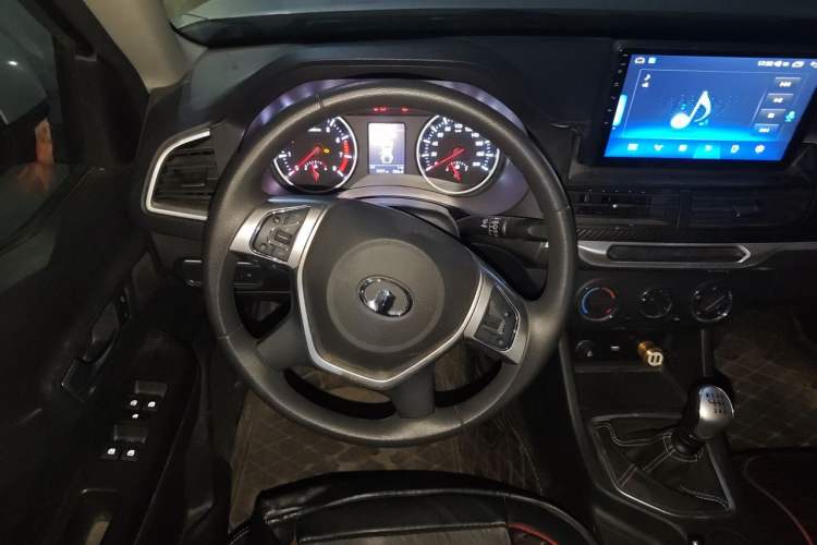 Used Great Wall Wingle 7 2021 2.0T Gasoline Two-Wheel Drive Value Edition Big Double GW4C20B Steering Wheel