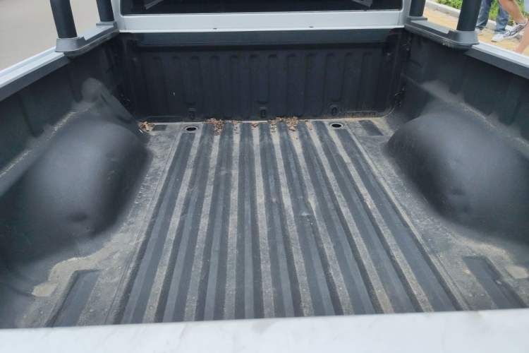 Used Great Wall Wingle 7 2021 2.0T Diesel Two-Wheel Drive Elite Version Big Double GW4D20M Trunk