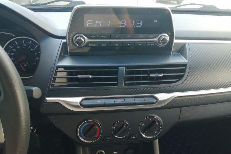 Used Great Wall Wingle 7 2021 2.0T Diesel Two-Wheel Drive Value Edition Big Double GW4D20M Audio And AC Panel
