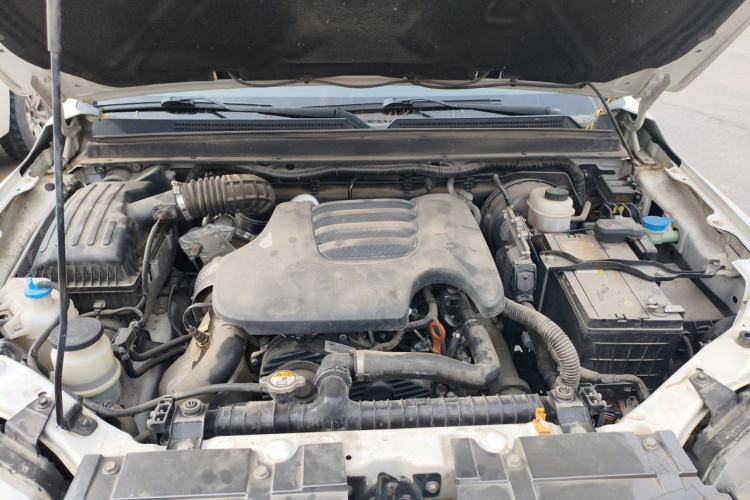 Used Great Wall Wingle 7 2021 2.0T Diesel Two-Wheel Drive Value Edition Big Double GW4D20M Engine Bay