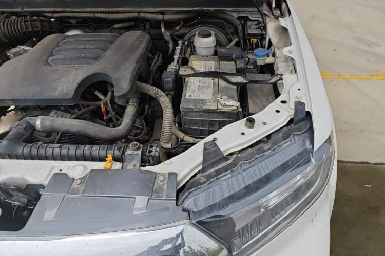 Used Great Wall Wingle 7 2021 2.0T Diesel 4x4 Elite Version Big Double GW4D20M Engine Bay Left