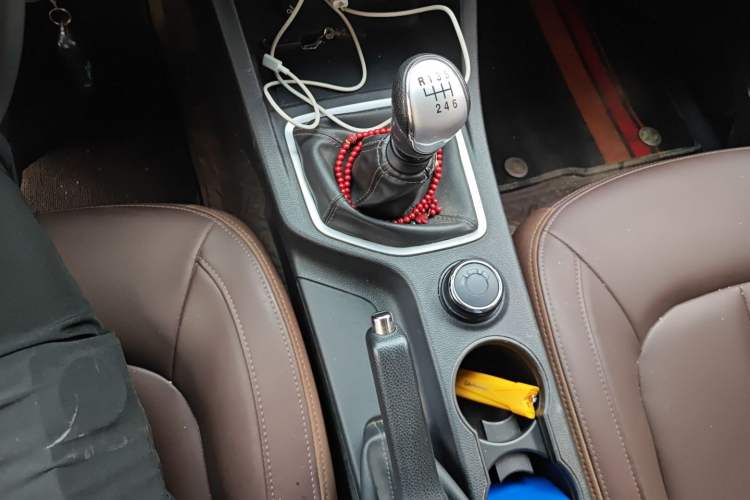 Used Great Wall Wingle 7 2021 2.0T Diesel 4x4 Elite Version Big Double GW4D20M Gear Lever