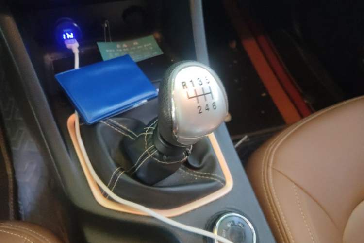 Used Great Wall Wingle 7 2021 2.0T Diesel 4x4 Elite Version Big Double GW4D20M Gear Lever