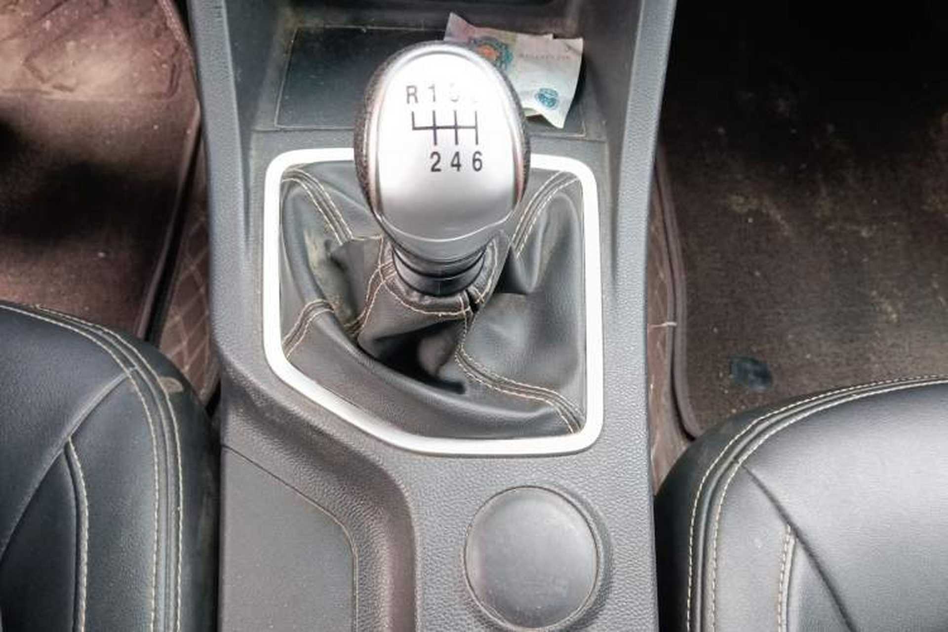 Used Great Wall Wingle 7 2021 2.0T Diesel Two-Wheel Drive Value Edition Big Double GW4D20M Gear Lever