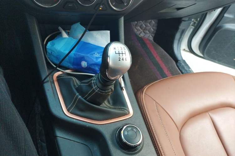 Used Great Wall Wingle 7 2021 2.0T Diesel 4x4 Elite Version Big Double GW4D20M Gear Lever