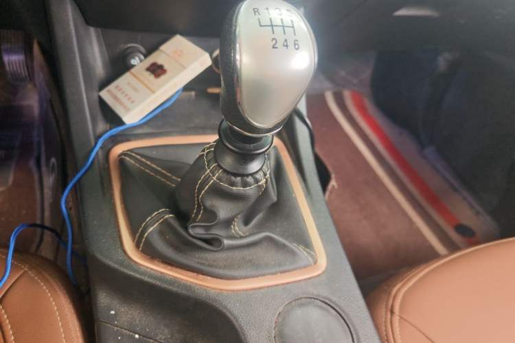 Used Great Wall Wingle 7 2021 2.0T Diesel Two-Wheel Drive Elite Version Big Double GW4D20M Gear Lever
