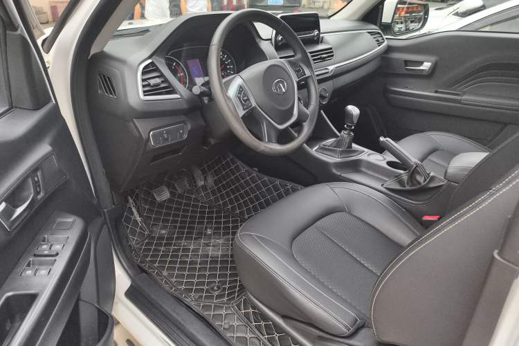 Used Great Wall Wingle 7 2021 2.0T Diesel Two-Wheel Drive Value Edition Big Double GW4D20M Interior 2