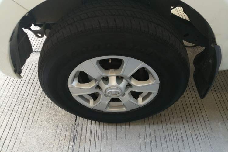 Used Great Wall Wingle 7 2021 2.0T Diesel Two-Wheel Drive Value Edition Big Double GW4D20M Left Front Wheel Hub
