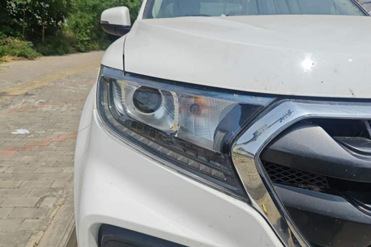 Used Great Wall Wingle 7 2021 2.0T Diesel Two-Wheel Drive Value Edition Big Double GW4D20M Right Front Headlight