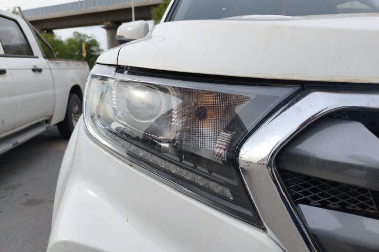Used Great Wall Wingle 7 2021 2.0T Diesel Two-Wheel Drive Value Edition Big Double GW4D20M Right Front Headlight