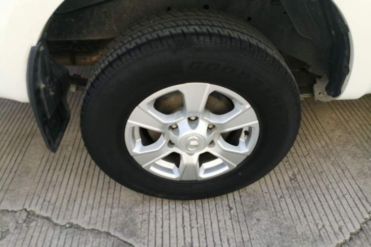 Used Great Wall Wingle 7 2021 2.0T Diesel Two-Wheel Drive Value Edition Big Double GW4D20M Right Rear Wheel Hub
