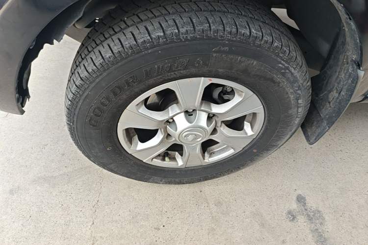 Used Great Wall Wingle 7 2022 2.0T Gasoline Two-Wheel Drive Value Edition Big Double GW4C20B Left Front Wheel Hub