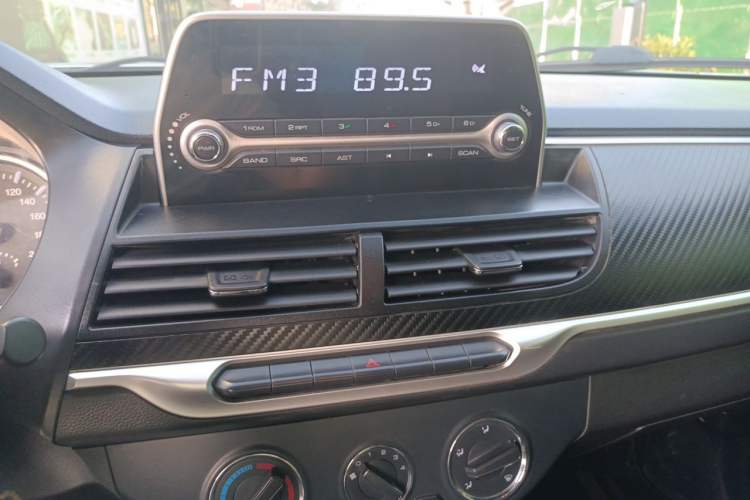 Used Great Wall Wingle 7 2022 2.0T Gasoline Two-Wheel Drive Practical Version Small Double GW4C20B Audio And AC Panel