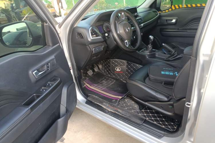 Used Great Wall Wingle 7 2022 2.0T Gasoline Two-Wheel Drive Practical Version Small Double GW4C20B Driver Seat