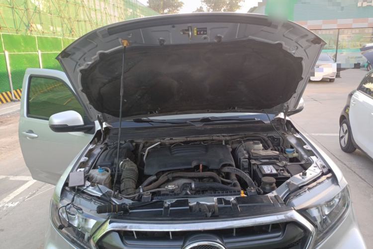Used Great Wall Wingle 7 2022 2.0T Gasoline Two-Wheel Drive Practical Version Small Double GW4C20B Engine Bay