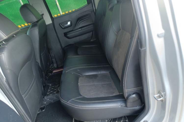 Used Great Wall Wingle 7 2022 2.0T Gasoline Two-Wheel Drive Practical Version Small Double GW4C20B Left Rear Seat
