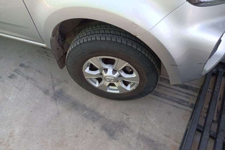Used Great Wall Wingle 7 2022 2.0T Gasoline Two-Wheel Drive Practical Version Small Double GW4C20B Right Front Wheel Hub
