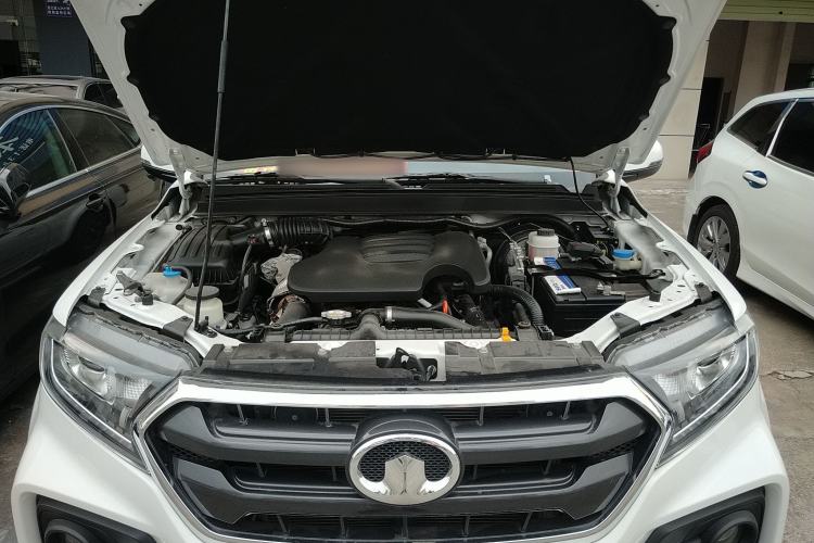 Used Great Wall Wingle 7 2022 2.0T Diesel Two-Wheel Drive Practical Version Big Double Cab GW4D20M Engine Bay