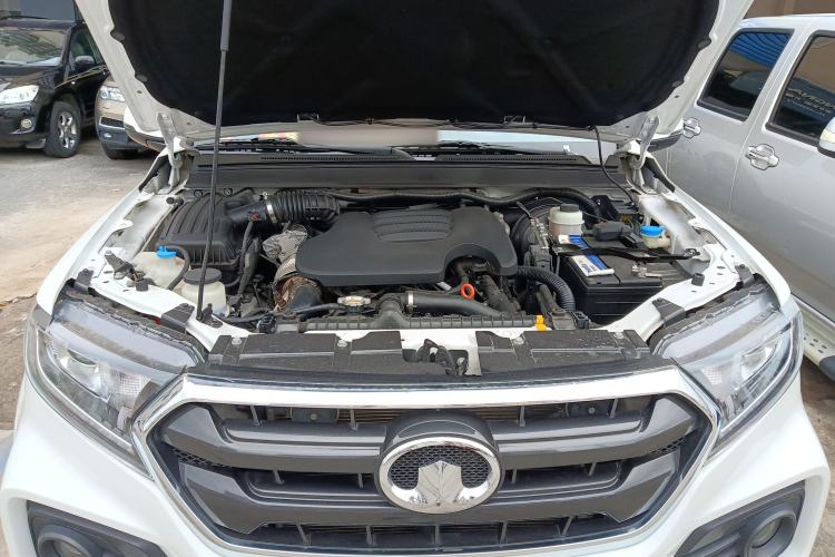 Used Great Wall Wingle 7 2022 2.0T Diesel Two-Wheel Drive Practical Version Big Double Cab GW4D20M Engine Bay