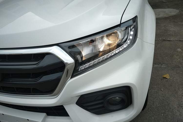 Used Great Wall Wingle 7 2022 2.0T Diesel Two-Wheel Drive Practical Version Big Double Cab GW4D20M Left Front Headlight