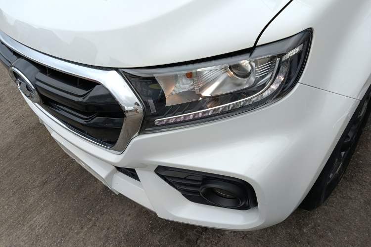 Used Great Wall Wingle 7 2022 2.0T Diesel Two-Wheel Drive Practical Version Big Double Cab GW4D20M Left Front Headlight