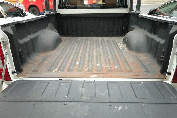 Used Great Wall Wingle 7 2022 2.0T Diesel Two-Wheel Drive Practical Version Big Double Cab GW4D20M Trunk