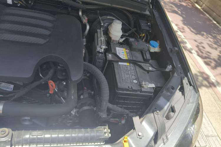 Used Great Wall Wingle 7 2023 2.0T Gasoline Two-Wheel Drive Advanced Version with Dual GW4C20B Engine Bay Left