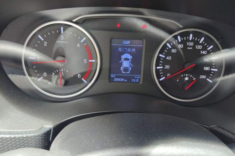 Used Great Wall Wingle 7 2023 2.0T Gasoline Two-Wheel Drive Advanced Version with Dual GW4C20B Odometer Close Up