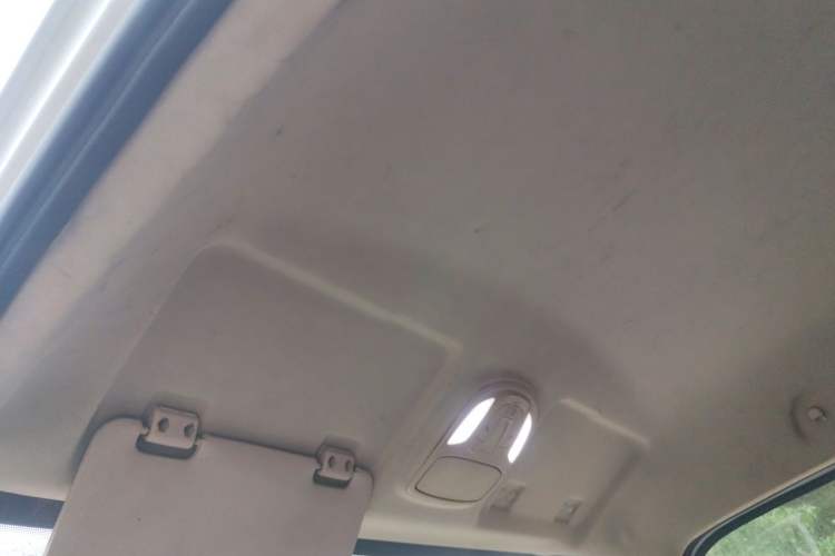 Used Guangtong Auto makeup Logistics Vehicle  Headliner