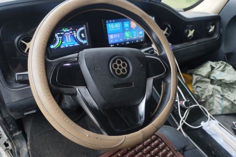 Used Guangtong Auto makeup Logistics Vehicle  Steering Wheel