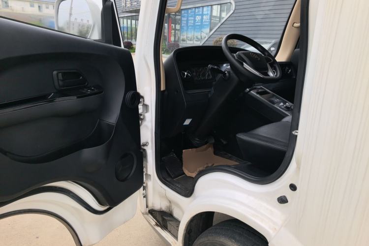 Used Guangtong Auto makeup Logistics Vehicle 2024 3.1T 2-Seater 4.99-Meter All-Electric Closed Cargo Van with 41.86 kWh Driver Seat