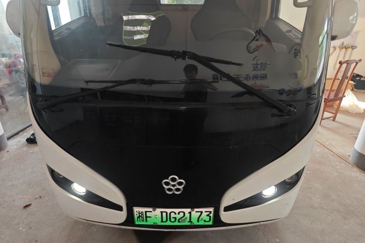 Used Guangtong Auto makeup Logistics Vehicle 2024 3.1T 2-Seater 4.99-Meter All-Electric Closed Cargo Van with 41.86 kWh Engine Bay