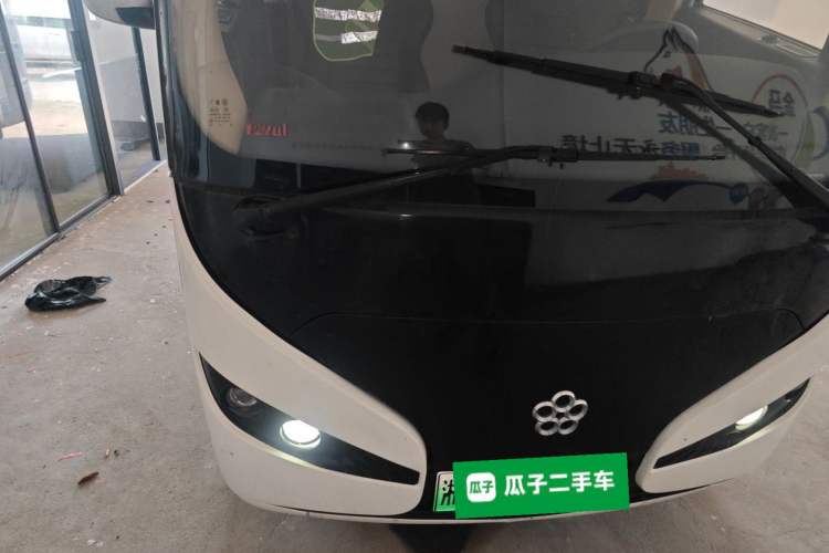 Used Guangtong Auto makeup Logistics Vehicle 2024 3.1T 2-Seater 4.99-Meter All-Electric Closed Cargo Van with 41.86 kWh Engine Bay Right