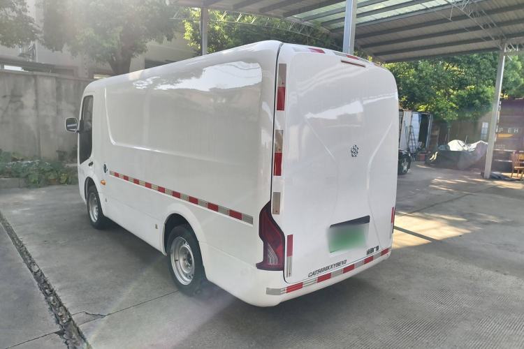 Used Guangtong Auto makeup Logistics Vehicle 2024 3.1T 2-Seater 4.99-Meter All-Electric Closed Cargo Van with 41.86 kWh Exterior 5