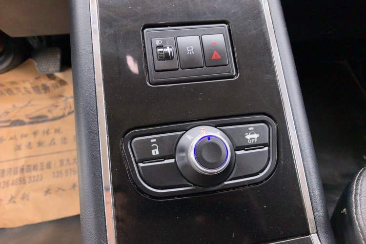 Used Guangtong Auto makeup Logistics Vehicle 2024 3.1T 2-Seater 4.99-Meter All-Electric Closed Cargo Van with 41.86 kWh Gear Lever