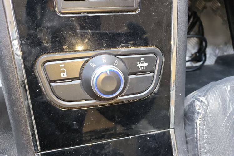 Used Guangtong Auto makeup Logistics Vehicle 2024 3.1T 2-Seater 4.99-Meter All-Electric Closed Cargo Van with 41.86 kWh Gear Lever