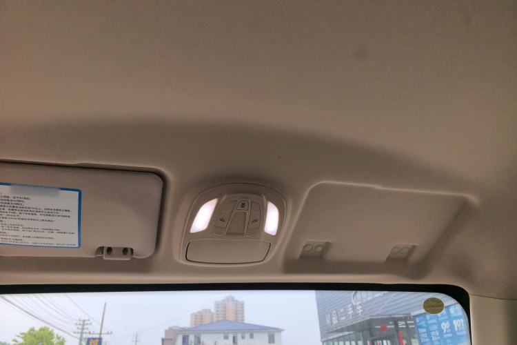 Used Guangtong Auto makeup Logistics Vehicle 2024 3.1T 2-Seater 4.99-Meter All-Electric Closed Cargo Van with 41.86 kWh Headliner