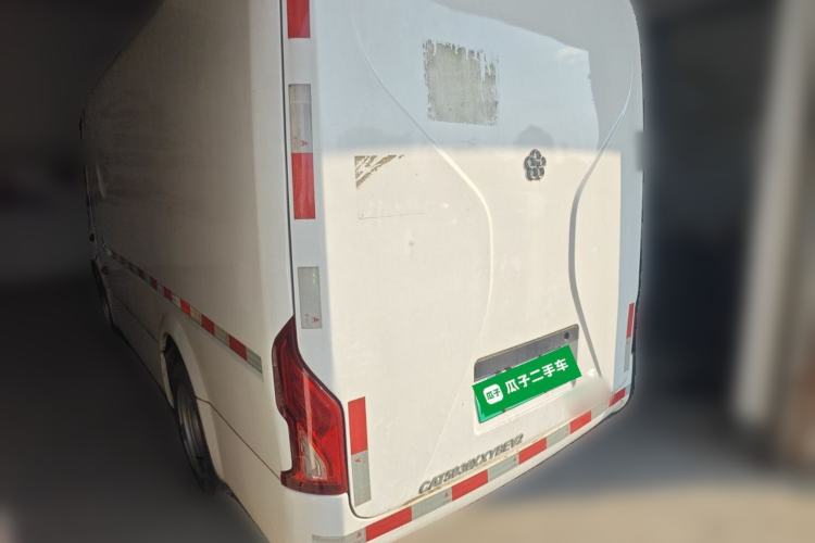 Used Guangtong Auto makeup Logistics Vehicle 2024 3.1T 2-Seater 4.99-Meter All-Electric Closed Cargo Van with 41.86 kWh Rear Left 45 Deg