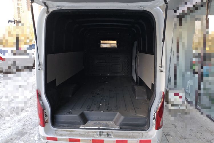 Used Guangtong Auto makeup Logistics Vehicle 2024 3.1T 2-Seater 4.99-Meter All-Electric Closed Cargo Van with 41.86 kWh Trunk