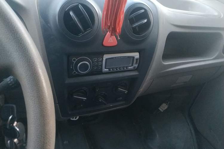 Used Hafei Little King 2010 1.0L Economy D10 Audio And AC Panel