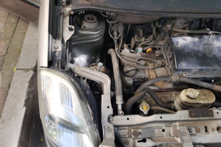 Used Hafei Lubao 2010 Lingdong 1.0L Manual Luxury Model Engine Bay Right