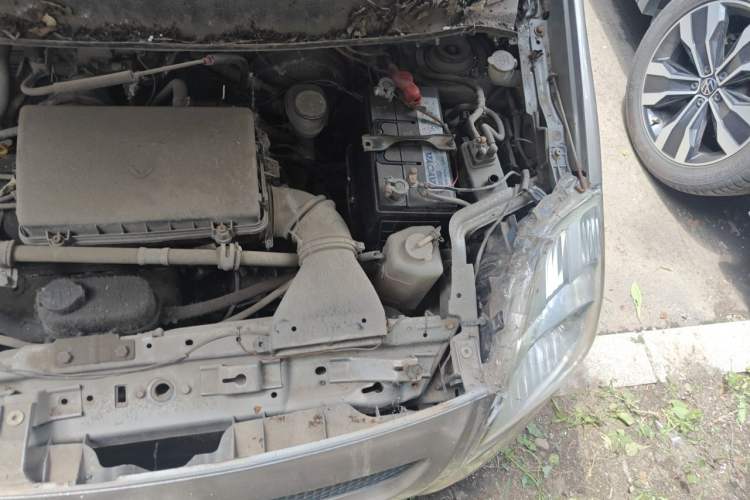 Used Hafei Lubao 2010 Lingdong 1.0L Manual Comfort Model Engine Bay Left