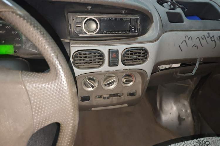 Used Hafei Minyi 2012 1.0L Air-Conditioned DA465QA Audio And AC Panel
