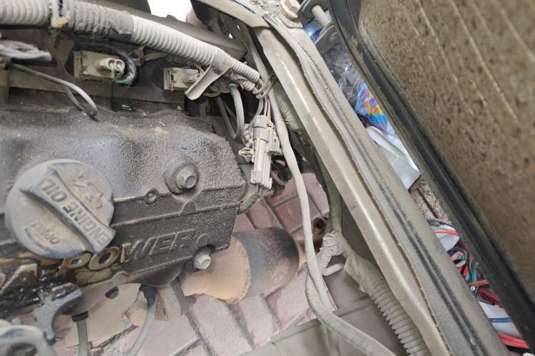 Used Hafei Minyi 2012 1.0L Air-Conditioned DA465QA Engine Bay Left