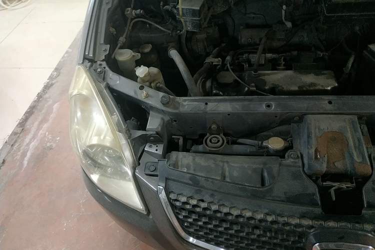 Used Hafei Sailor 2009 1.5L Manual Comfort Model Engine Bay Right