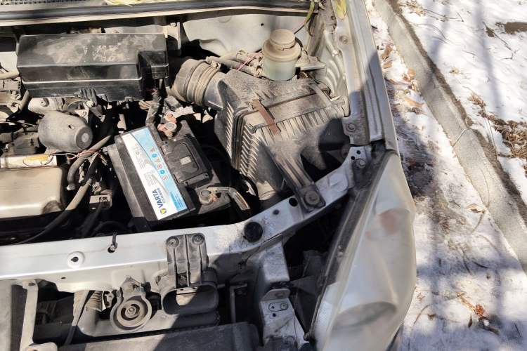 Used Hafei Sailor 2009 1.5L Manual Base Version Engine Bay Left