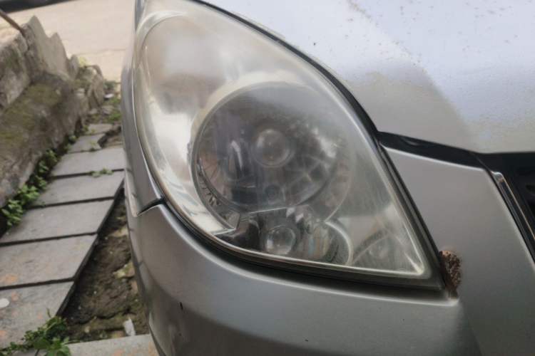 Used Hafei Sailor 2009 1.5L Manual Comfort Model Right Front Headlight